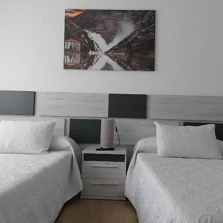 Apartamentos Olimpo Celta-Apart Laura O Pindo Extérieur photo